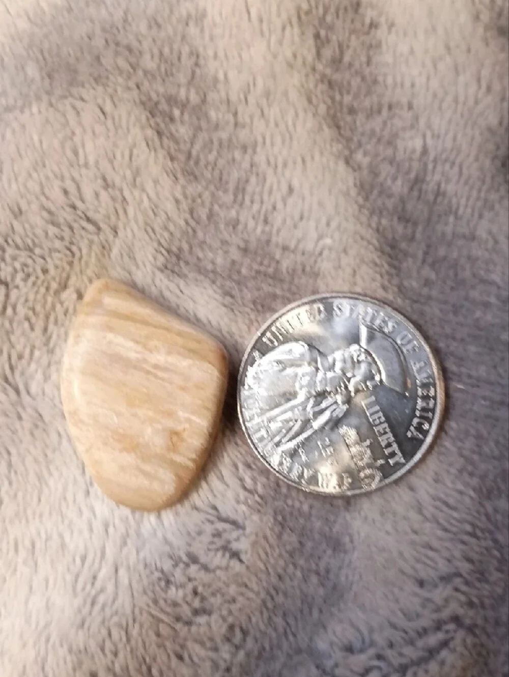 Natural Cream Brown Small Stone